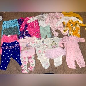 Newborn baby clothes some never worn